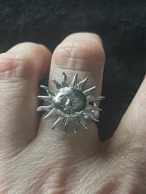 Solis Face Ring | Silver