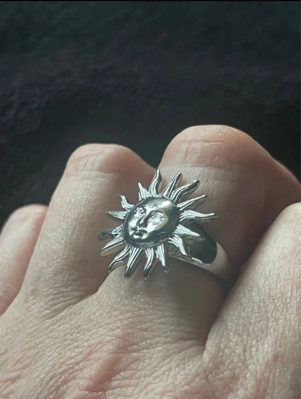 Solis Face Ring | Silver