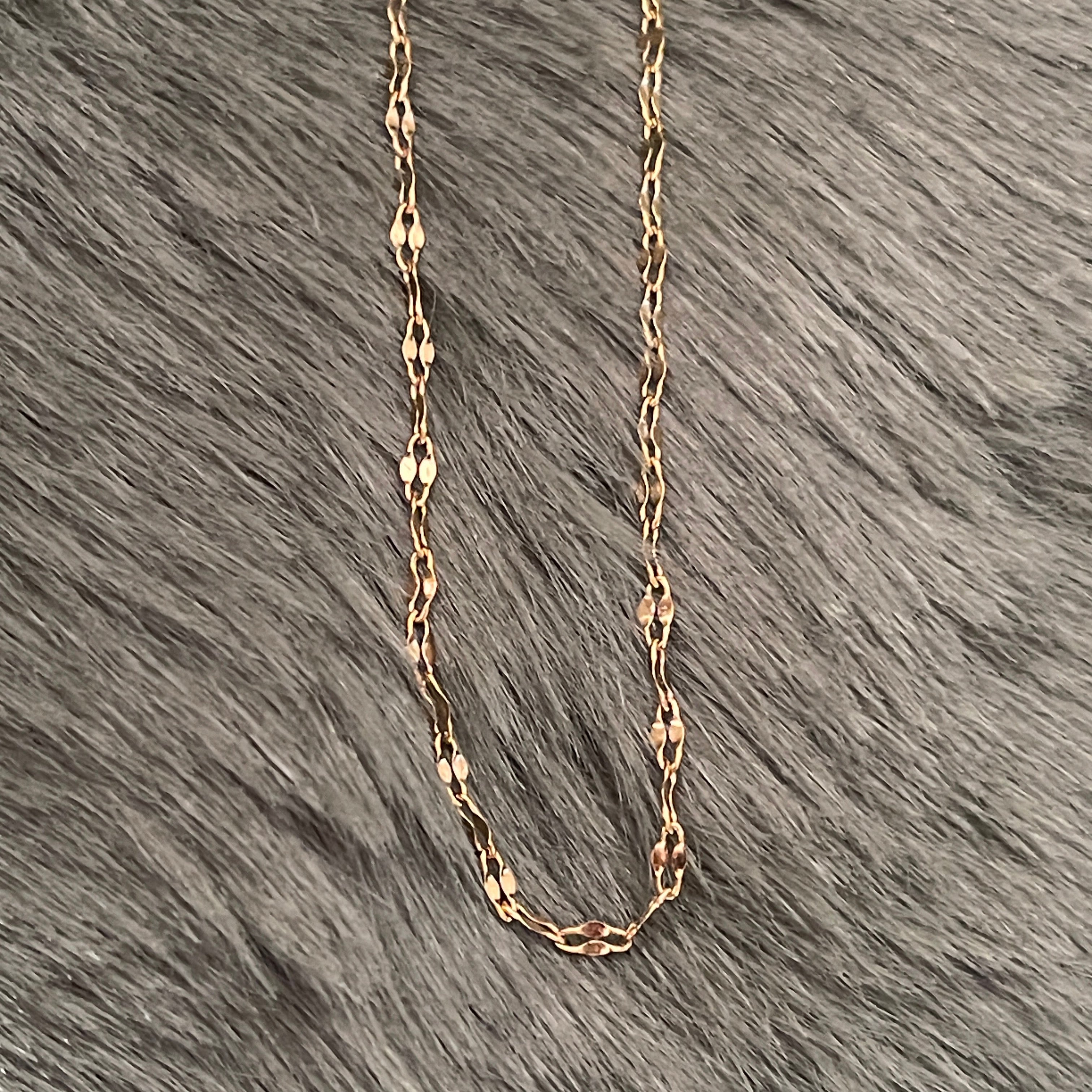 The Fine Gold Stacking Chain
