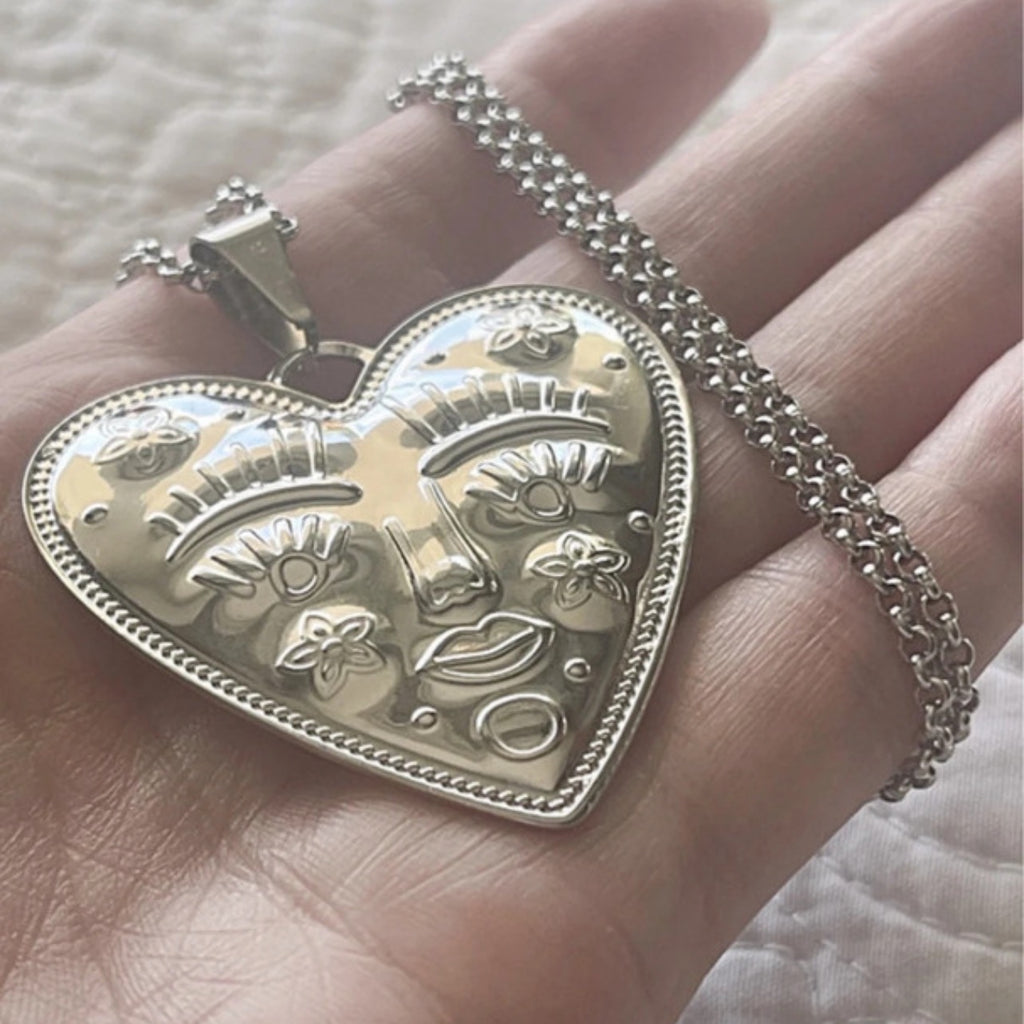 Helios Heart Medallion | Silver