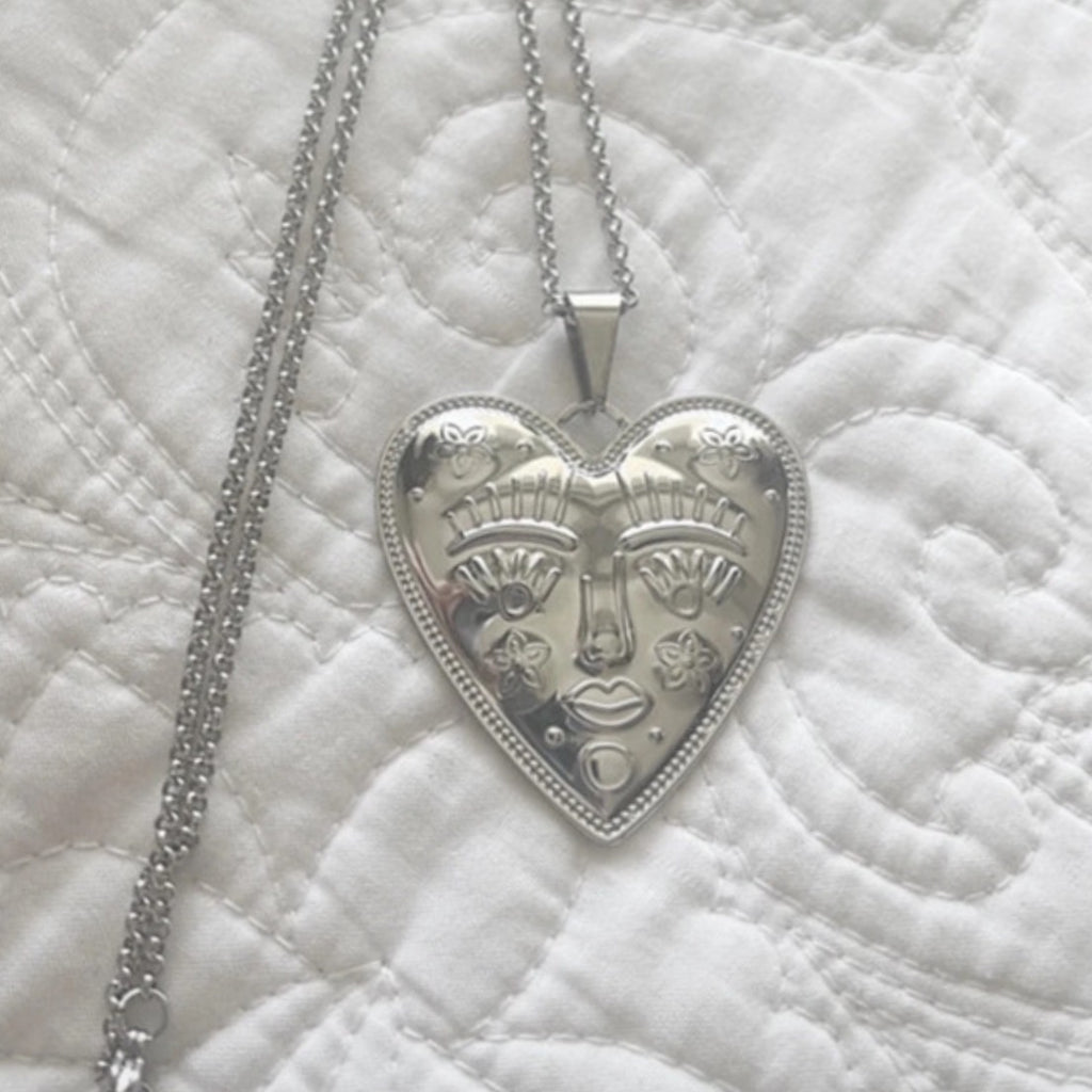 Helios Heart Medallion | Silver