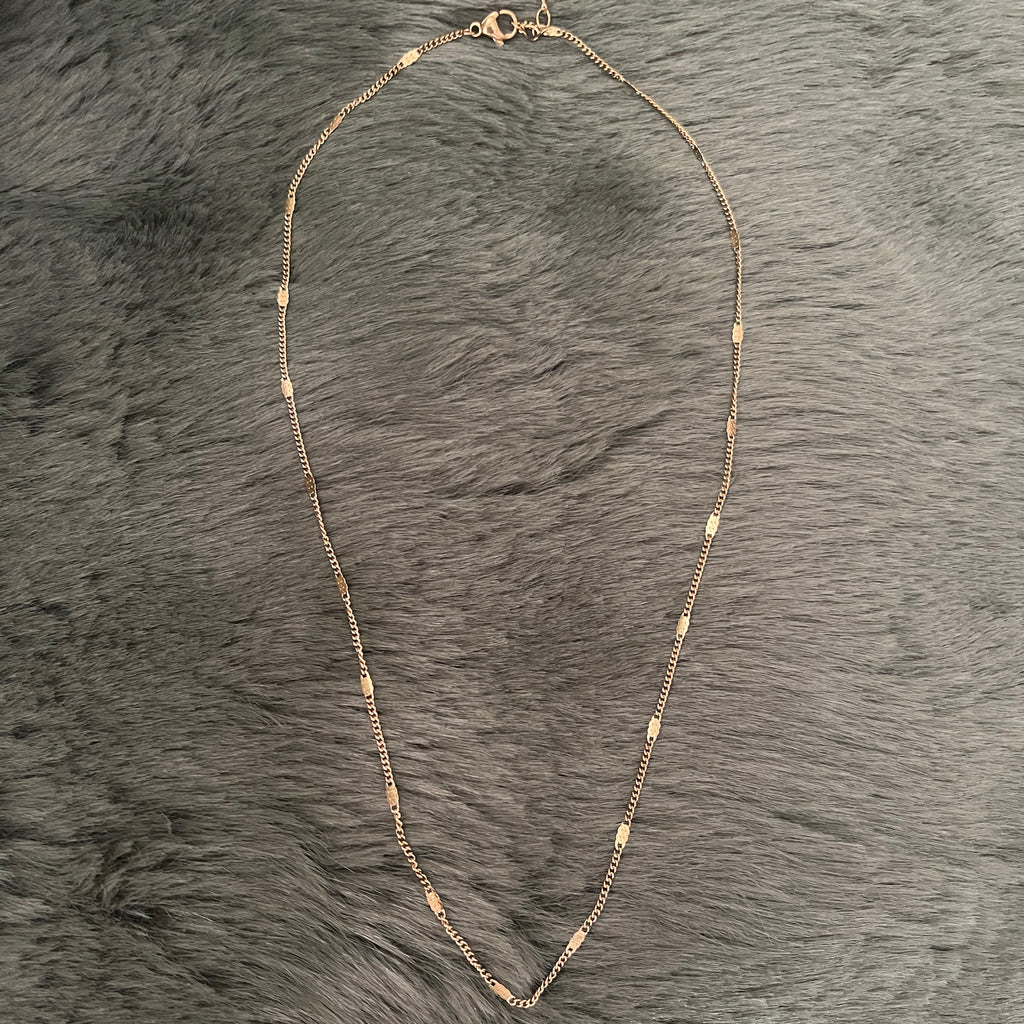 Fine Dash Shimmer Stacking Chain | Gold