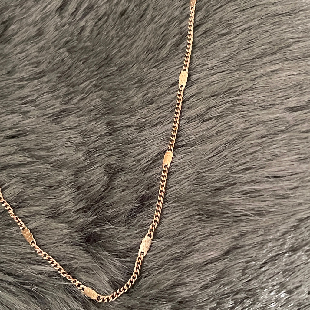 Fine Dash Shimmer Stacking Chain | Gold