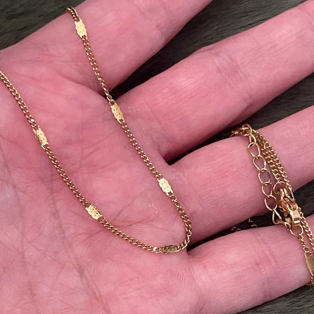 Fine Dash Shimmer Stacking Chain | Gold