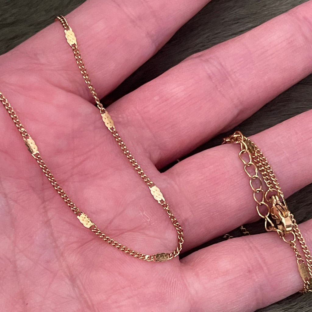 Fine Dash Shimmer Stacking Chain | Gold