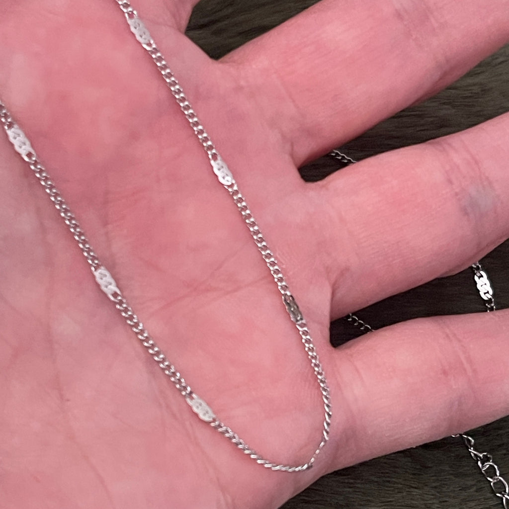 Fine Dash Shimmer Stacking Chain | Silver