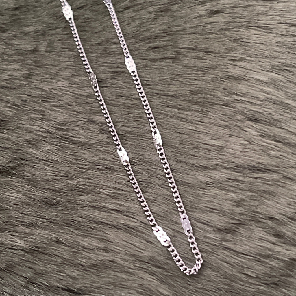 Fine Dash Shimmer Stacking Chain | Silver