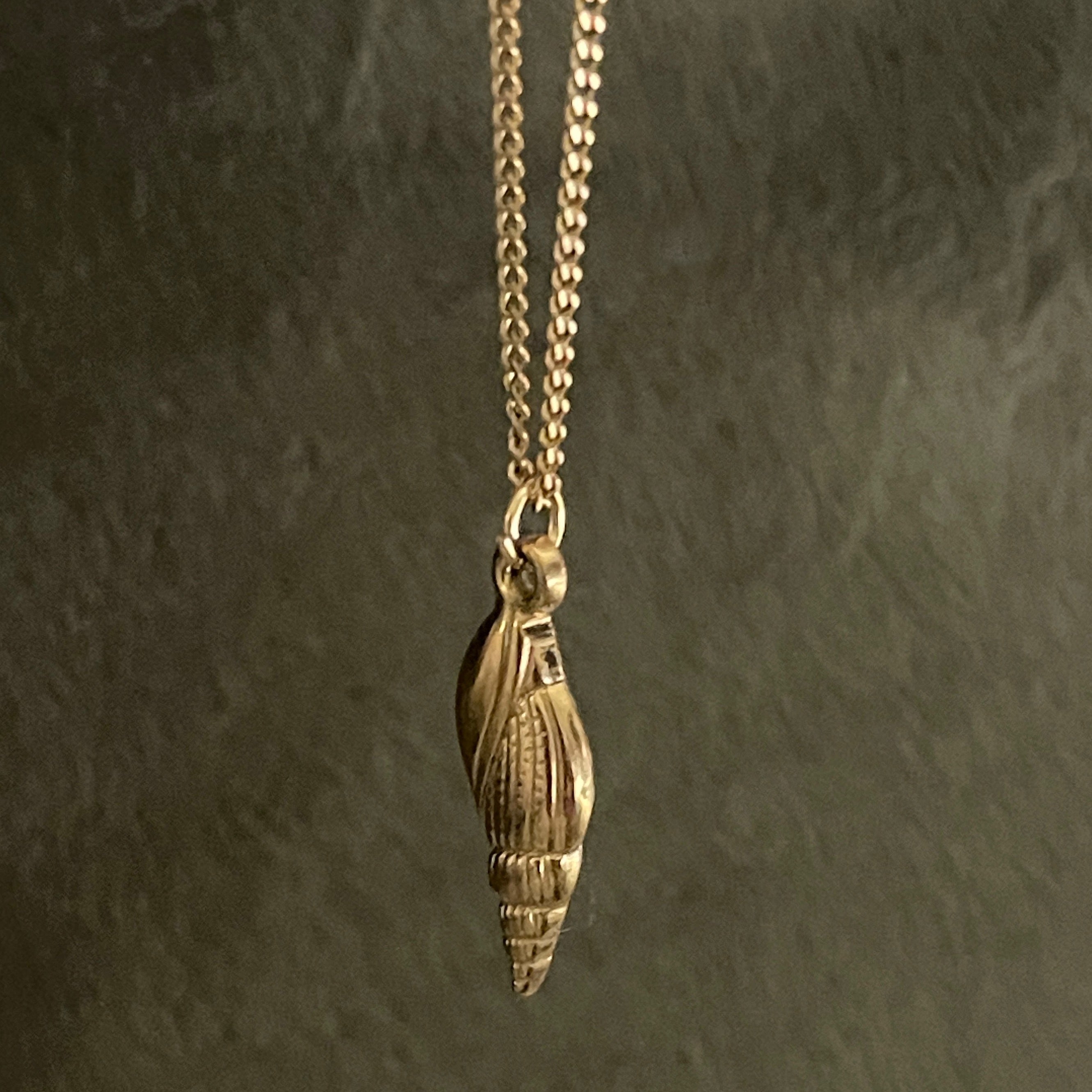 Bohemian Sea Shell Charm Necklace | Gold