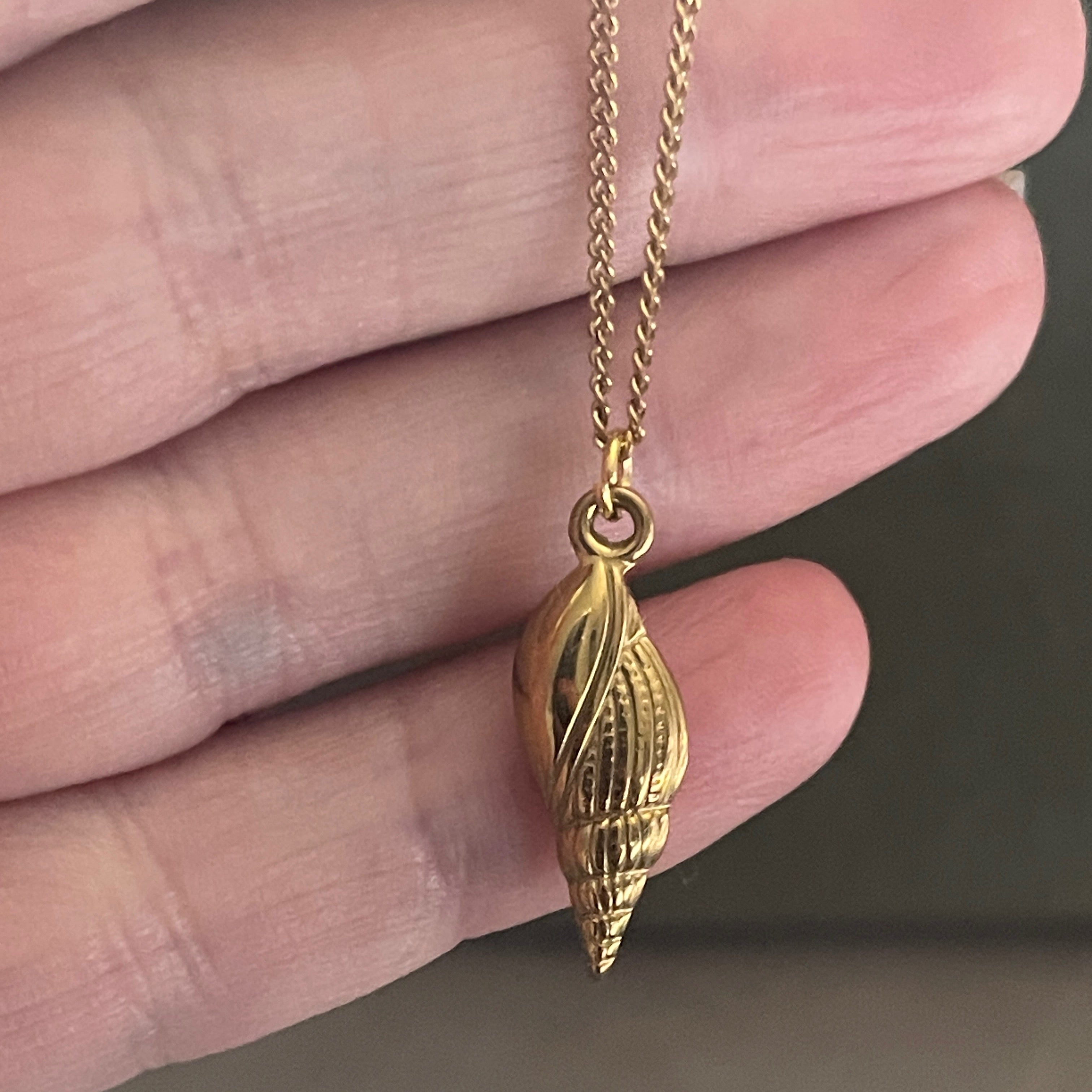 Bohemian Sea Shell Charm Necklace | Gold