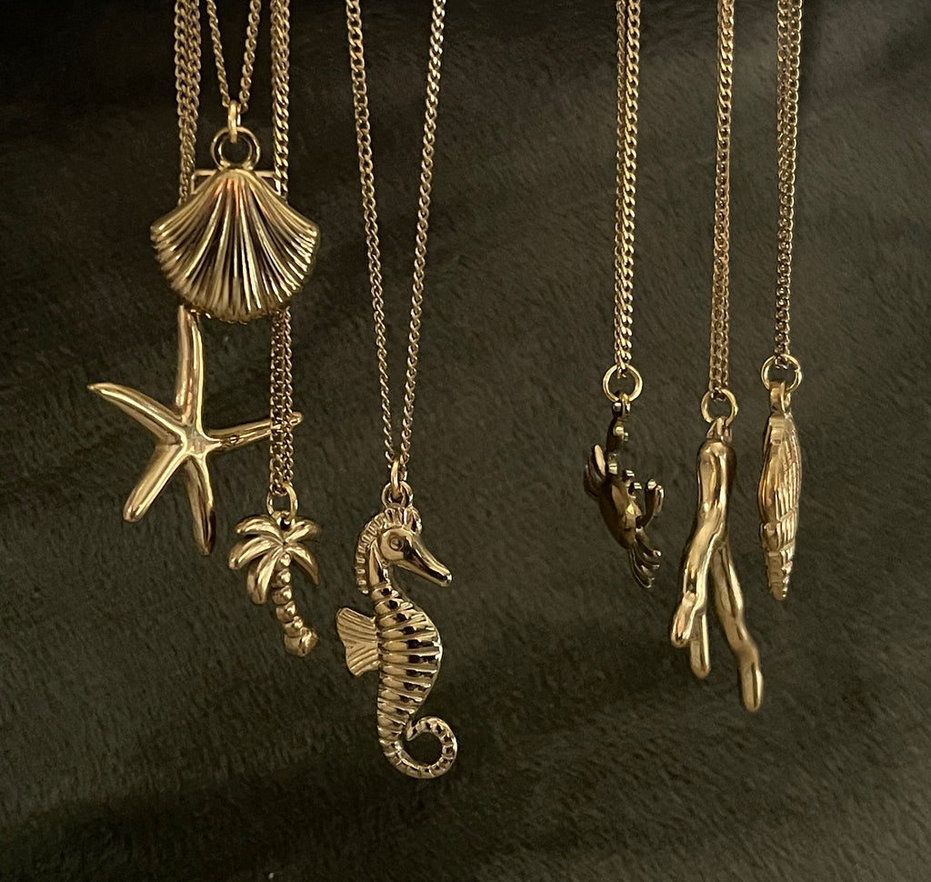 Bohemian Sea Shell Charm Necklace | Gold