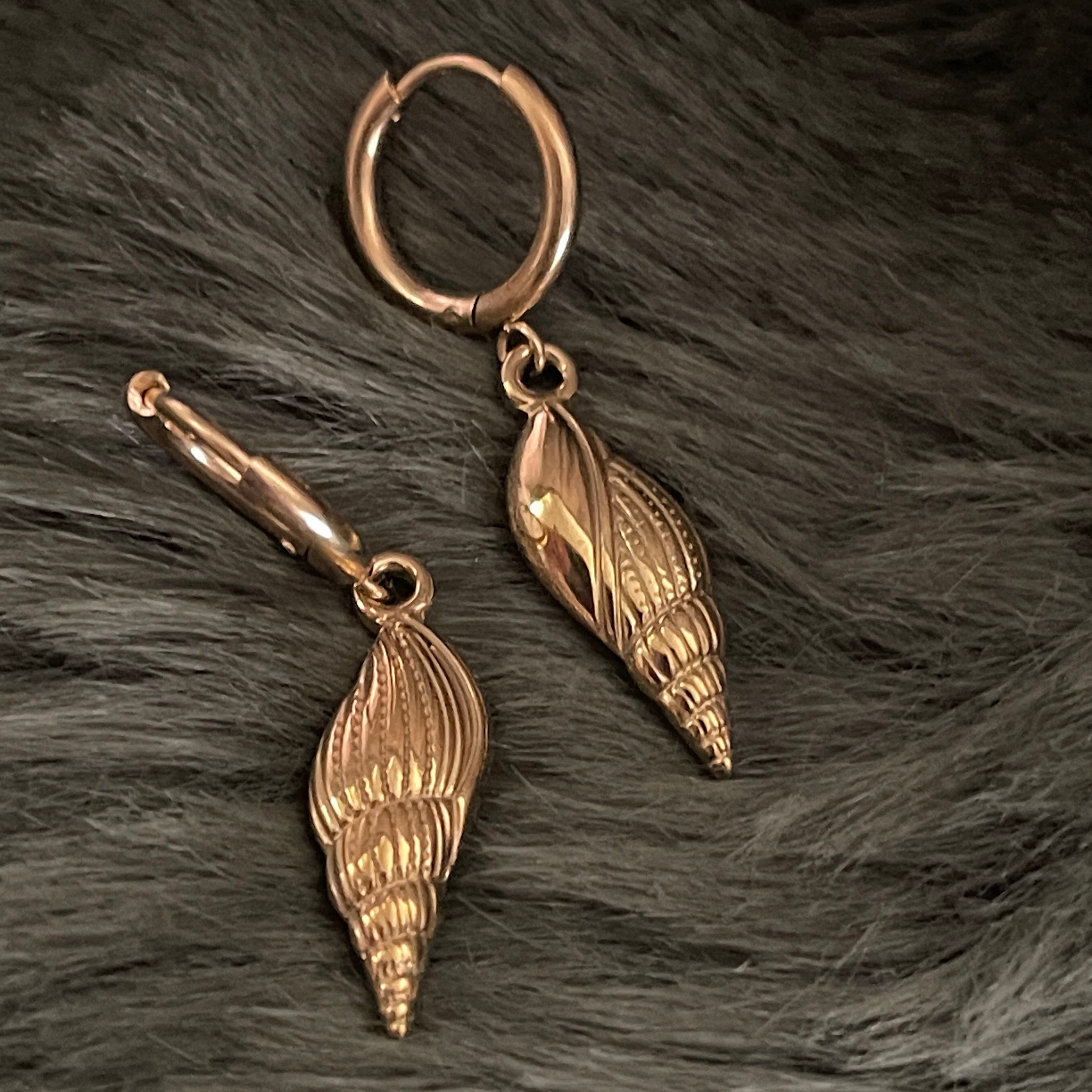 Sea Shell Charm Hoops | Gold