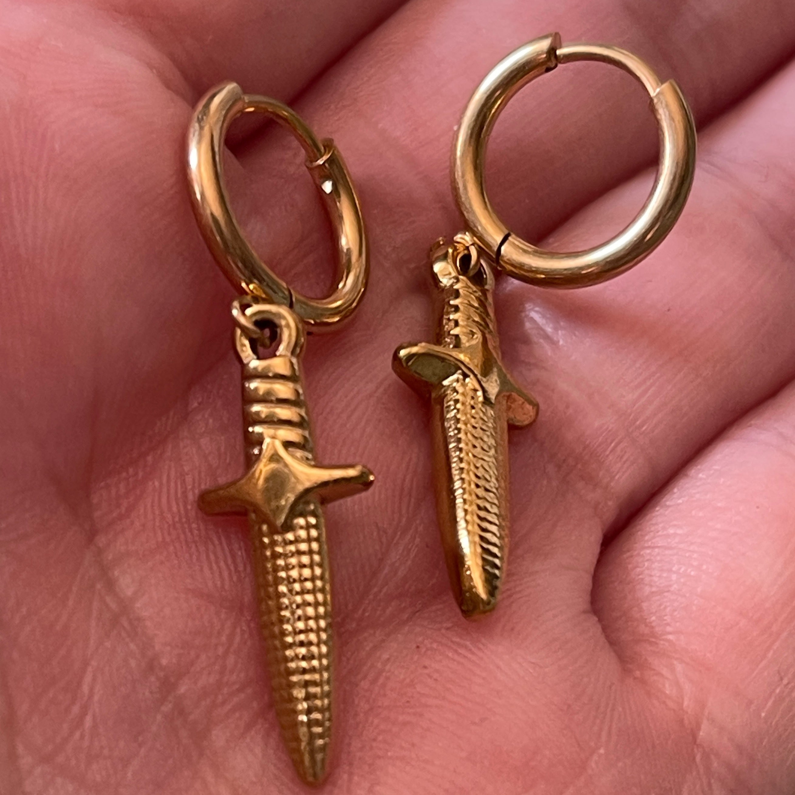 Crypt Dagger Hoops | Gold