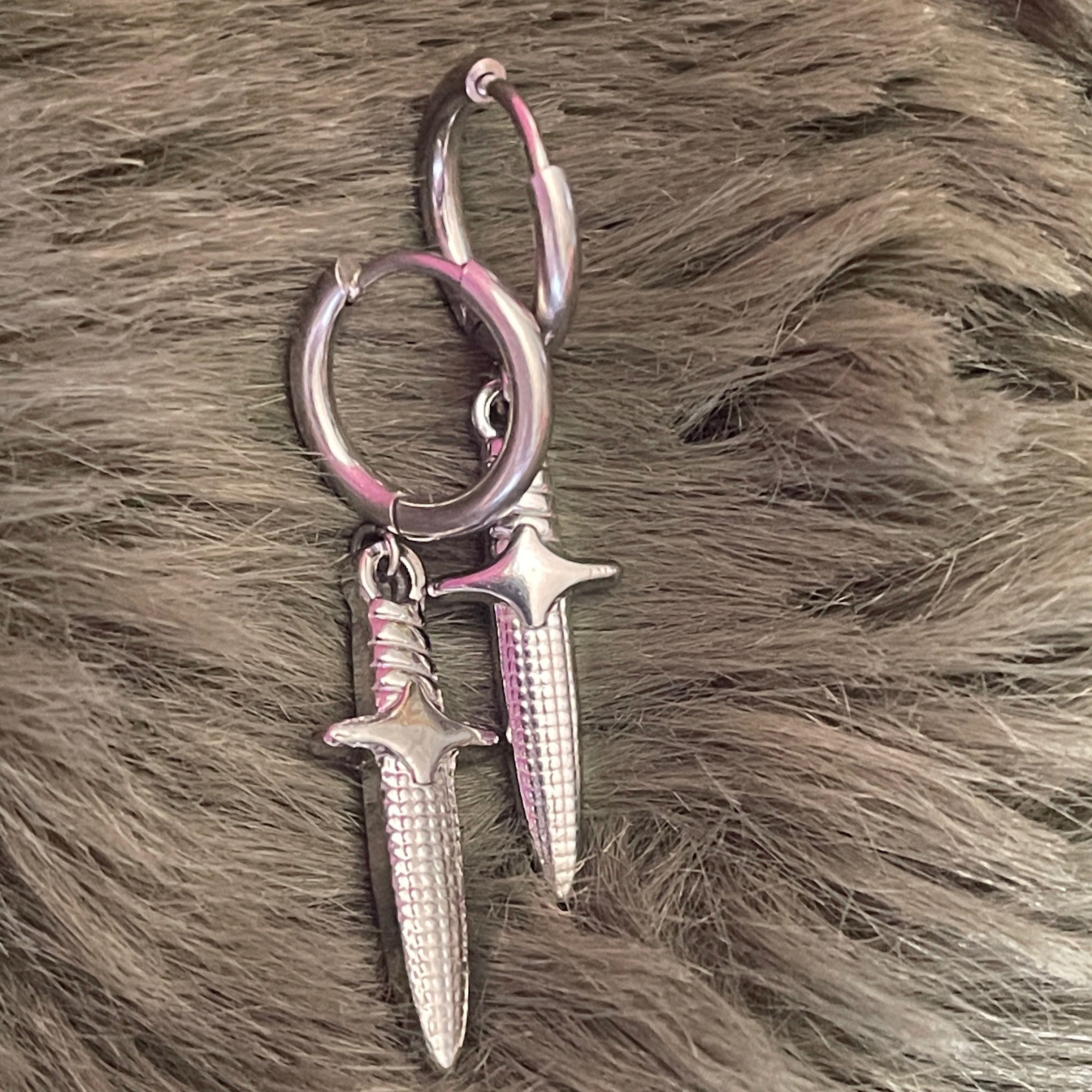 Crypt Dagger Hoops | Silver