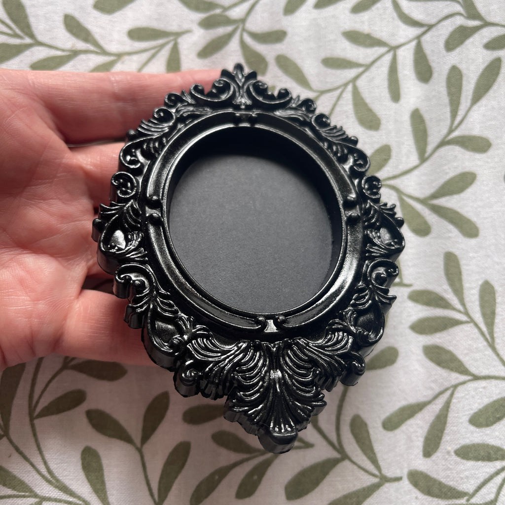 The Mourning Oval | Ornate Victorian Gothic Frame