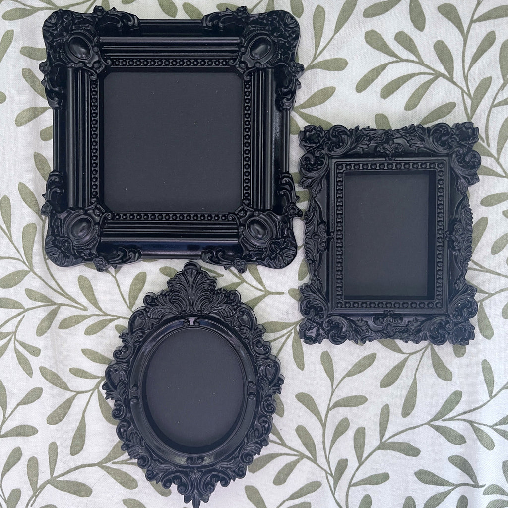 The Mourning Oval | Ornate Victorian Gothic Frame