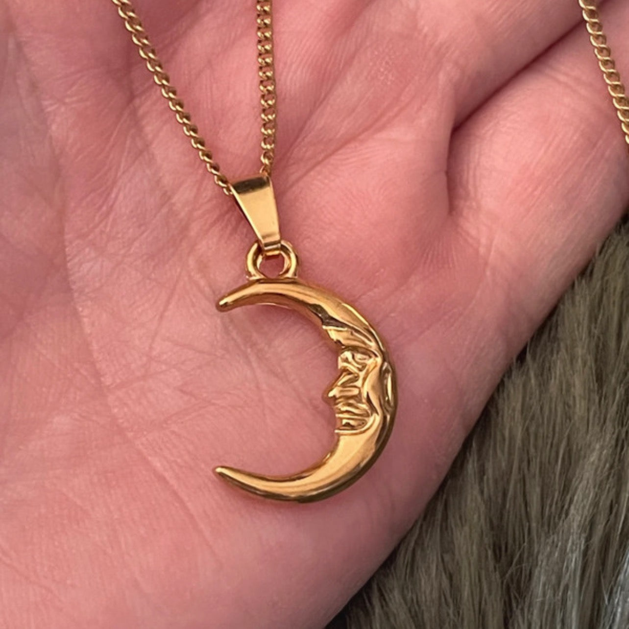 Midnight Moon | Gold Pendant