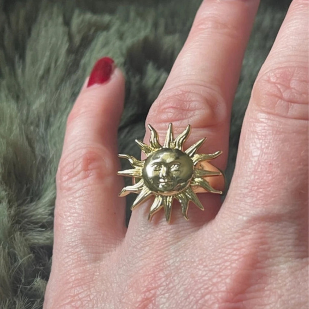 Solis Face Ring | Gold
