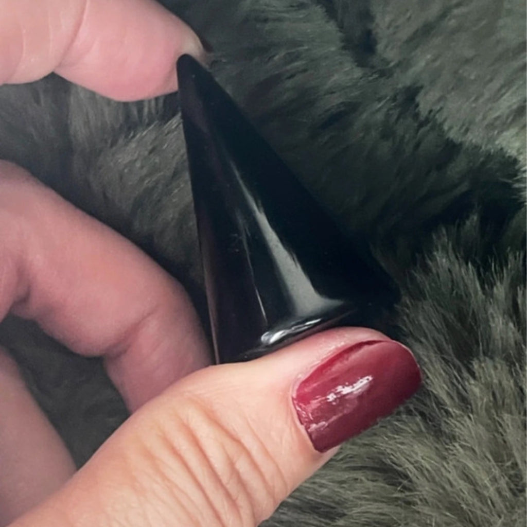 The Black Agate Crystal Ring Holder
