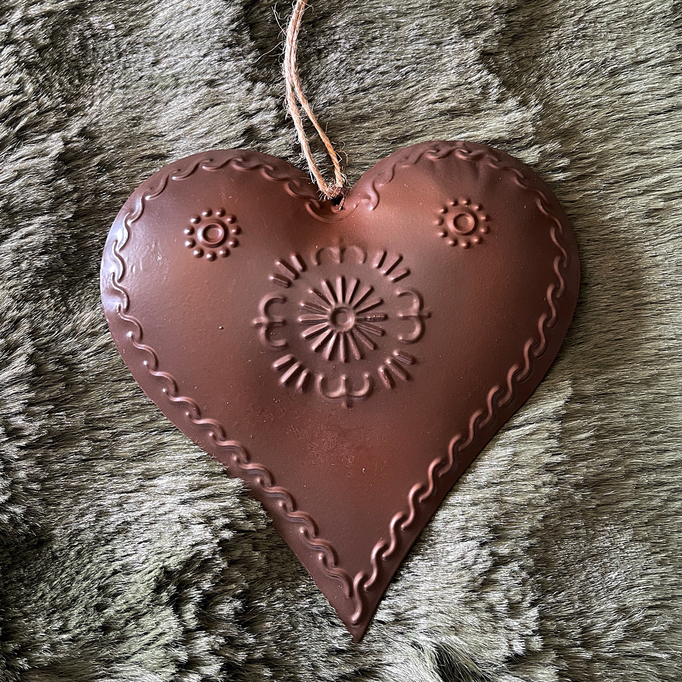 XL Rustic Metal Sacred Heart Hanging