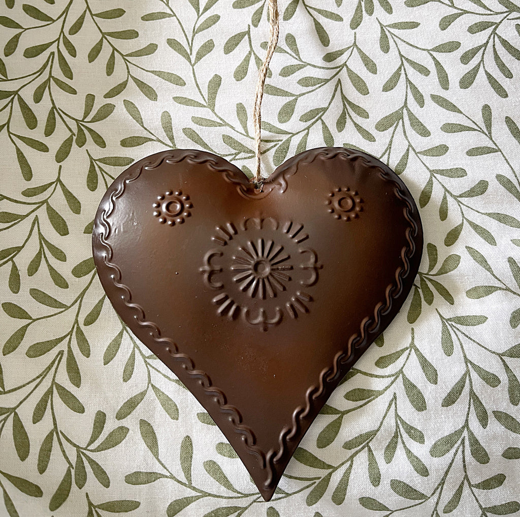 XL Rustic Metal Sacred Heart Hanging