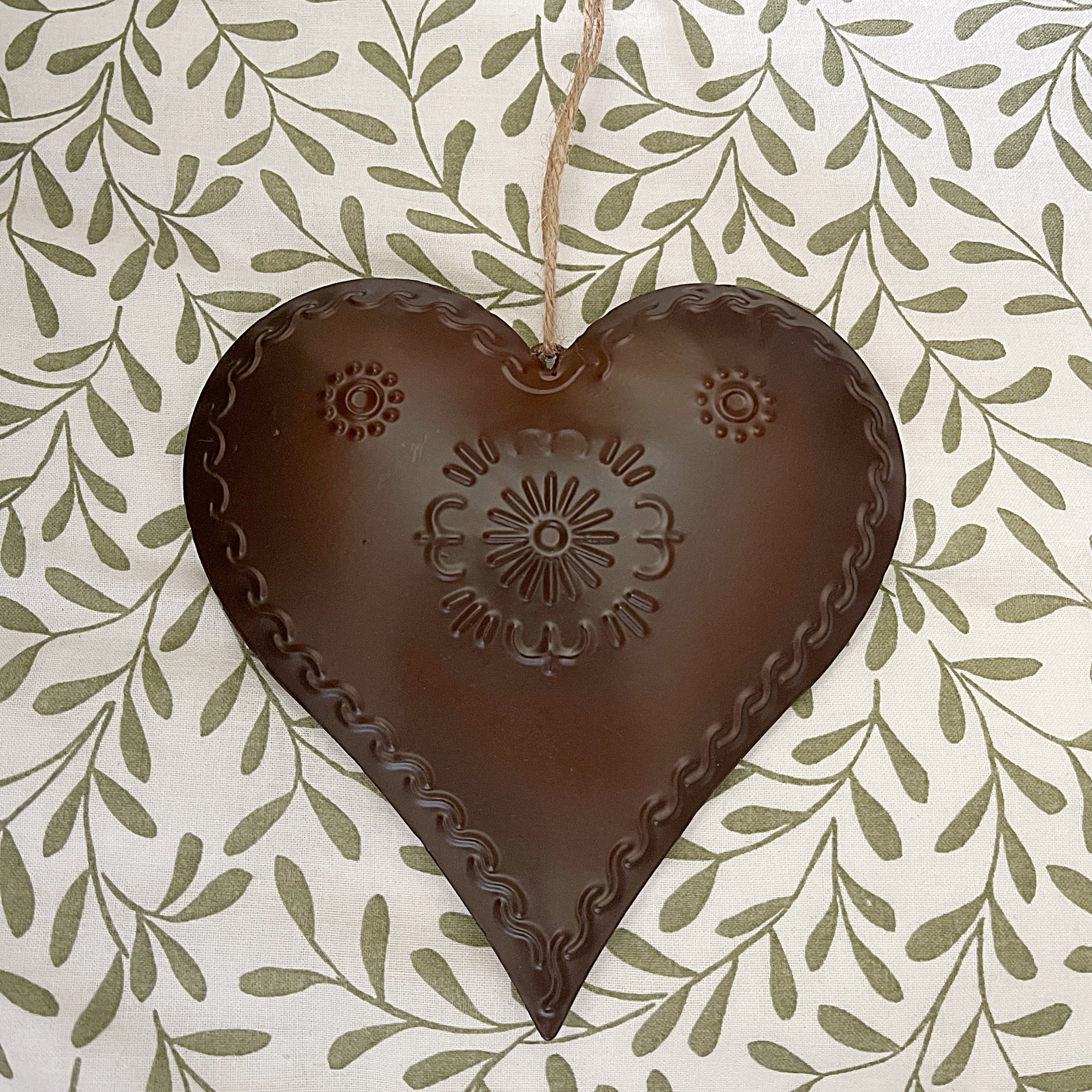 XL Rustic Metal Sacred Heart Hanging